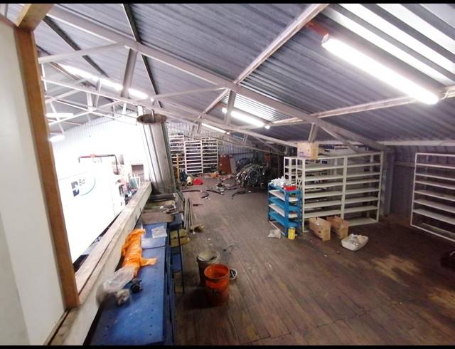 1,335M² WAREHOUSE FOR SALE IN ANDERBOLT